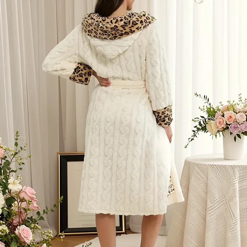 Damenbademantel Pyjama mit atemberaubendem Leopardenmuster Flanell-Bademantel Schnürung Oberbekleidung für Zuhause Damenbekleidung
