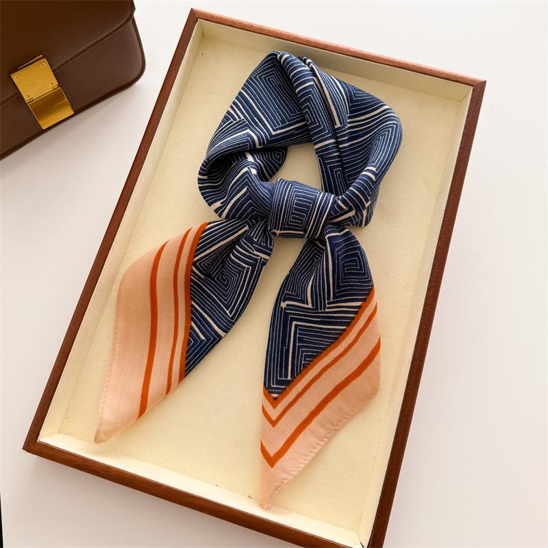 Korean version of maze paper pattern imitation velvet herringbone pattern cotton and linen small square scarf silk scarf headscarf shawl decorative