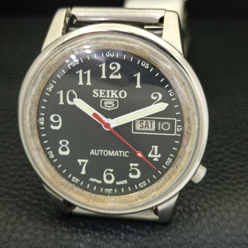 GENUINE VINTAGE SEIKO 5 AUTOMATIC JAPAN MENS BLACK COLOR DIAL WATCH a702411-5 R124-a702411