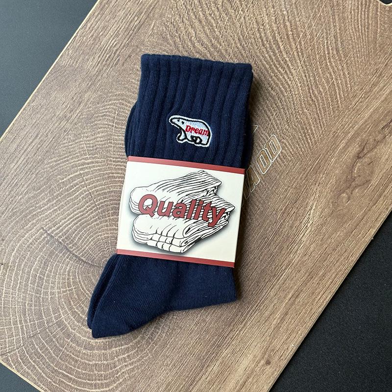 

Unisex Mid-Calf Socks: Spring & Autumn Style, INS Embroidered Art Retro, American Workwear Style. One Size 36–44 темно-синього кольору