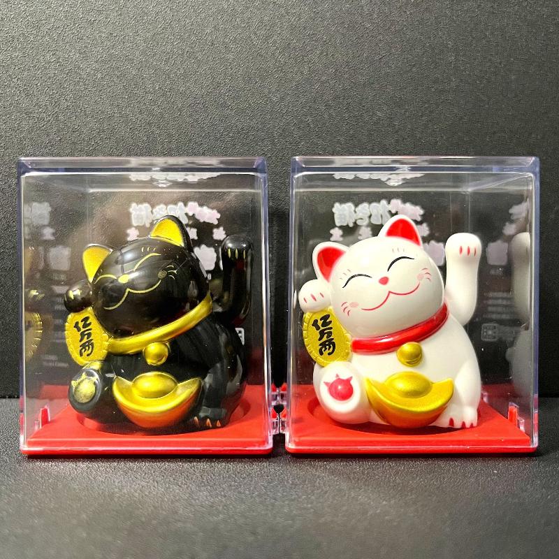1 Pcs 2 Inch Mini Movable Claw Lucky Cat Ornament Solar Powered Cute Decor for Car Dashboard Living Room Desk Gift