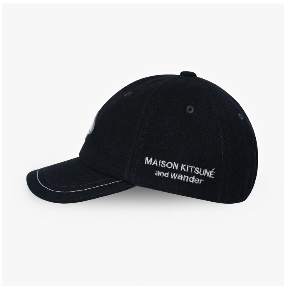 Maison Kitsune 5743286918 120 Maison Kitsune X   Wonder foX Logo Ball Cap