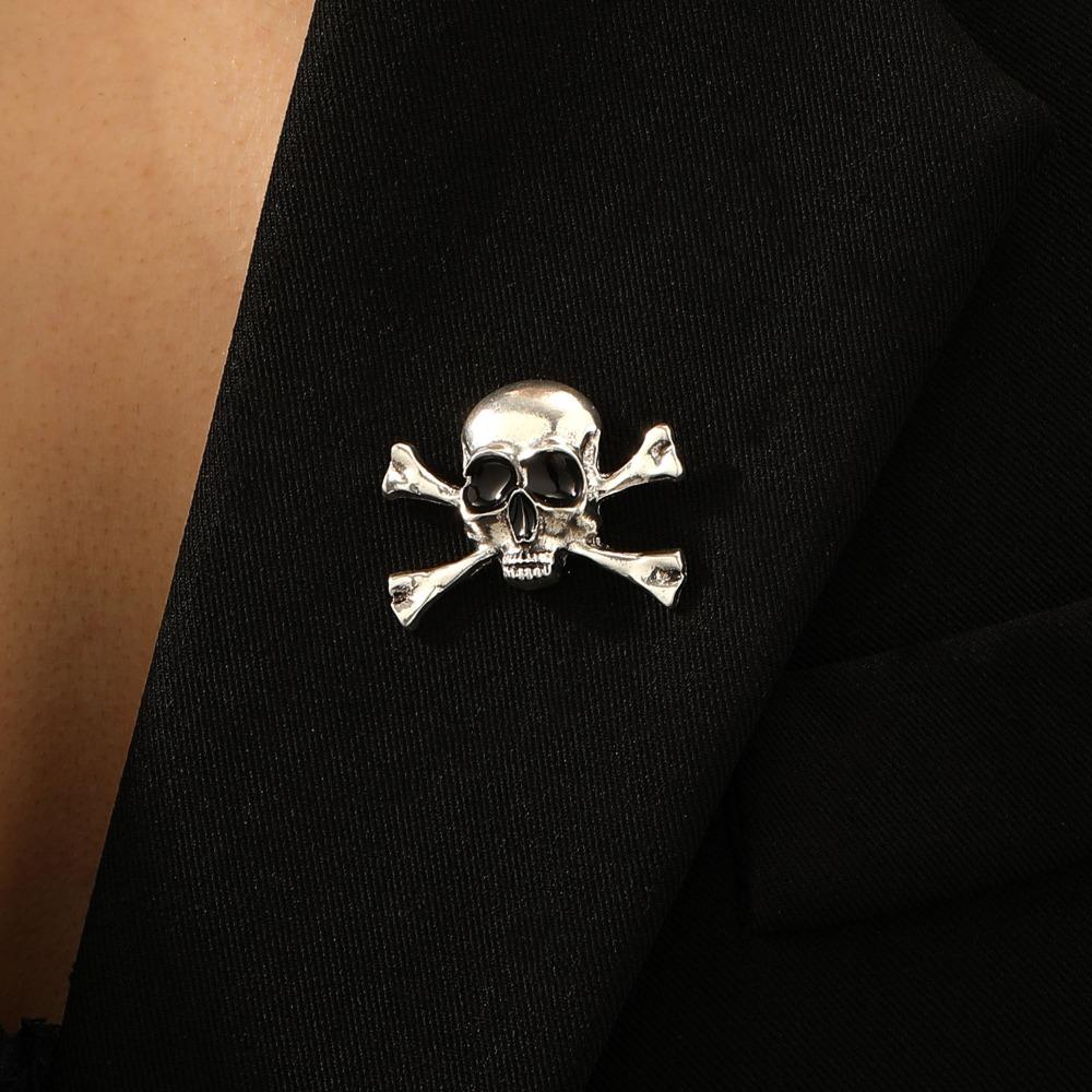 Dark Gothic Full of Black Rhinestone Spider Broochs for Men Women Halloween Retro Punk Skull Pin Personality Decorative Jewelry
