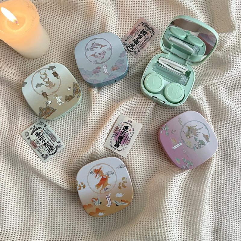 Tragbarer Minimalistischer Koi-Fisch Muster Pflege Kontaktlinsenbehälter Box Beauty-Linsen Aufbewahrungsbox Mini Reise-Set
