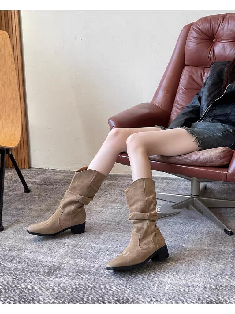 French embroidered western cowboy boots Xinjiang northwest Sichuan west grassland travel wear foreign style fried street pile small short boots