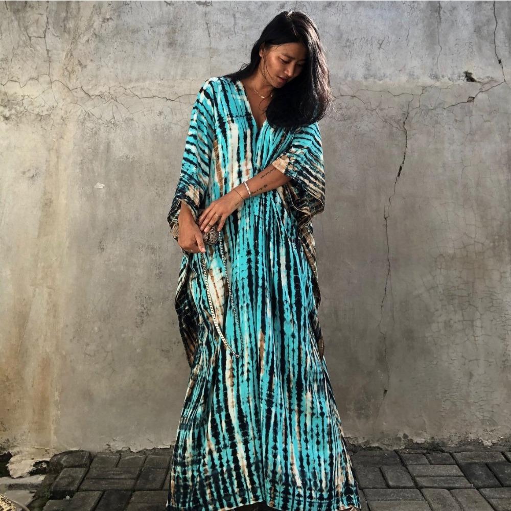 Ramadan-Boho-Kaftan-Kleid in Übergröße für Damen, golden besticktes Maxi-Überzugskleid mit Fledermausärmeln und eingekerbtem Ausschnitt