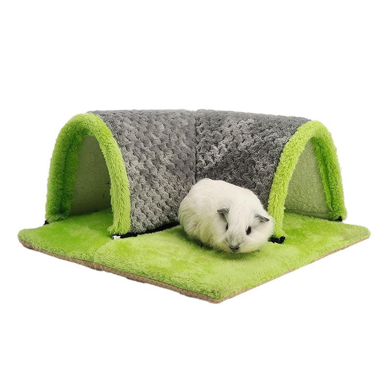 An irresistible hiding place! Warm  Tunnel, sturdy design, easy to clean - favorite of pet parents
