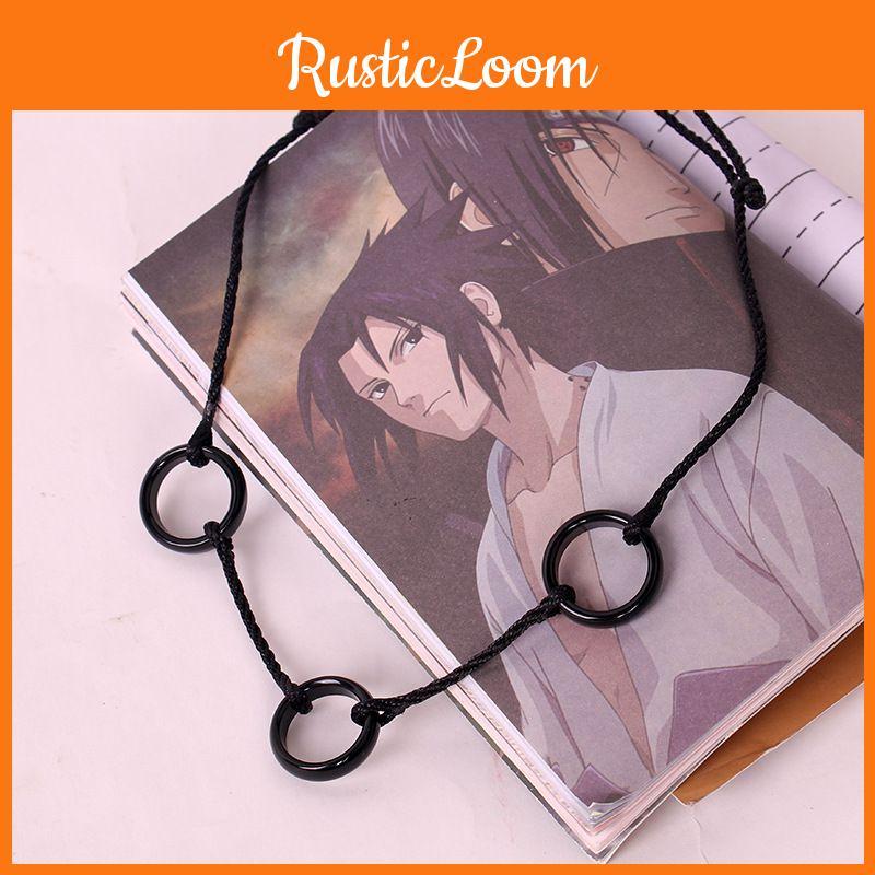 Modny naszyjnik anime Naruto Uchiha Itachi z unikalną zawieszką z trzema pierścieniami