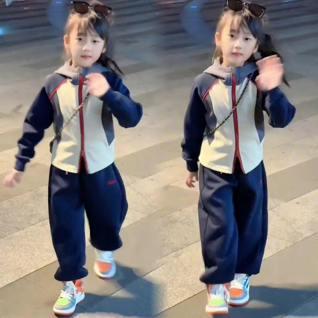 

2025 Girls Casual Autumn Sportswear - Stylish & Trendy Size 110, recommended height around 100cm