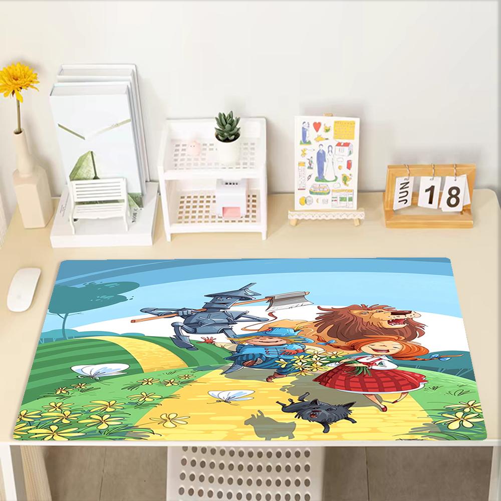 Alice im Wunderland Thema Mauspads, Rutschfeste Gummiunterseite, Multifunktionales Büro- & Heimdekor, Perfekt zur Personalisierung des Arbeitsplatzes.