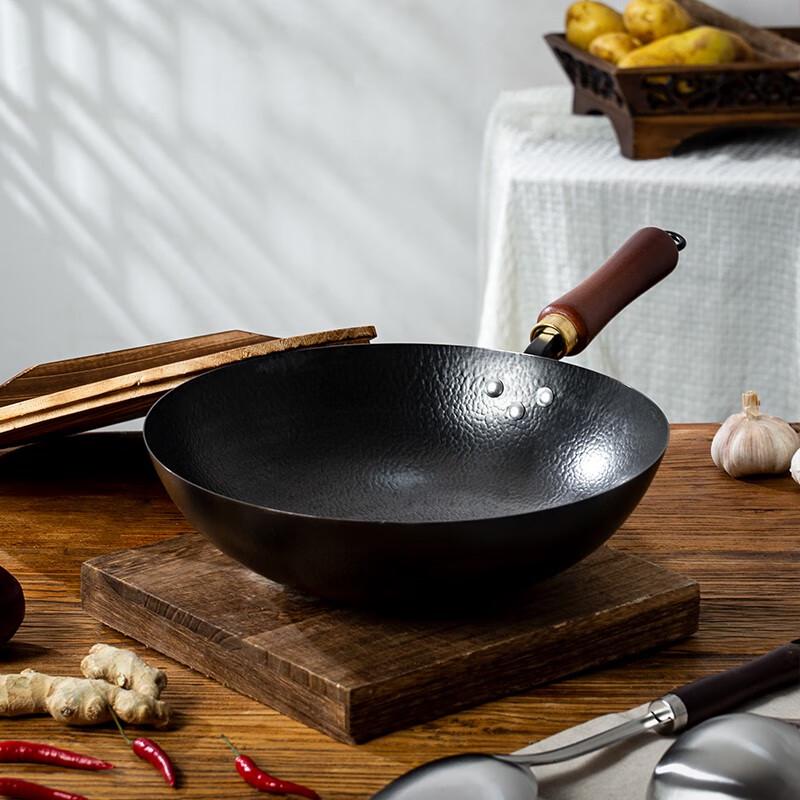 Naijiang Hand-Hammered Iron Frying Pan