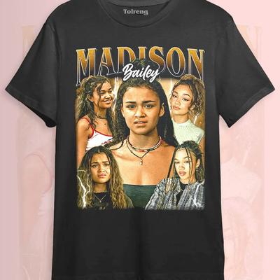 Madison Bailey Muster T-Shirt Weich und Vielseitig für Männer und Frauen Modisch für Fans, die The Bund erkunden