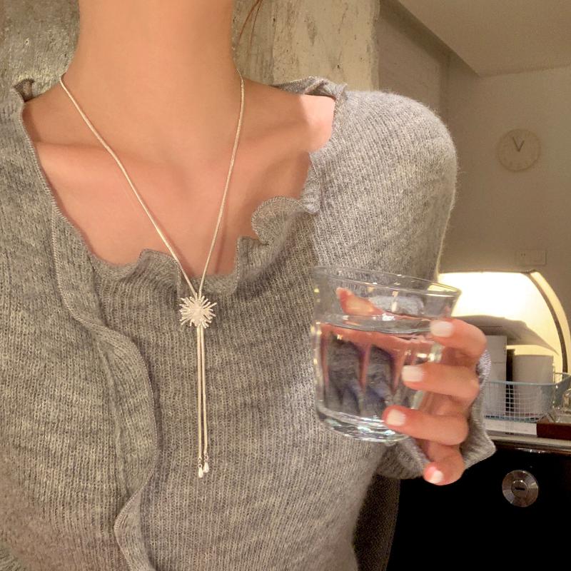 Firework Pearl Pendant Slider Necklace For Women Exquisite Sweet Long Tassel Sweater Chain Vintage Casual Versatile Jewelry Gift
