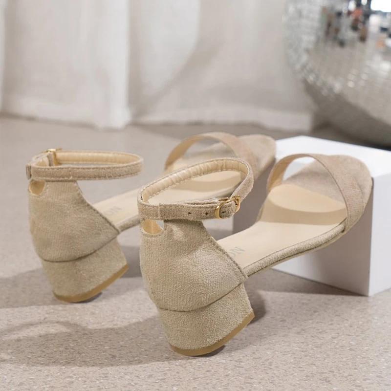 

Сказочный стиль модные босоножки на толстом каблуке женские большие размеры с пряжкой на щиколотке женские короткие однотонные офисные босоножки на среднем каблуке женские 35 бежевый