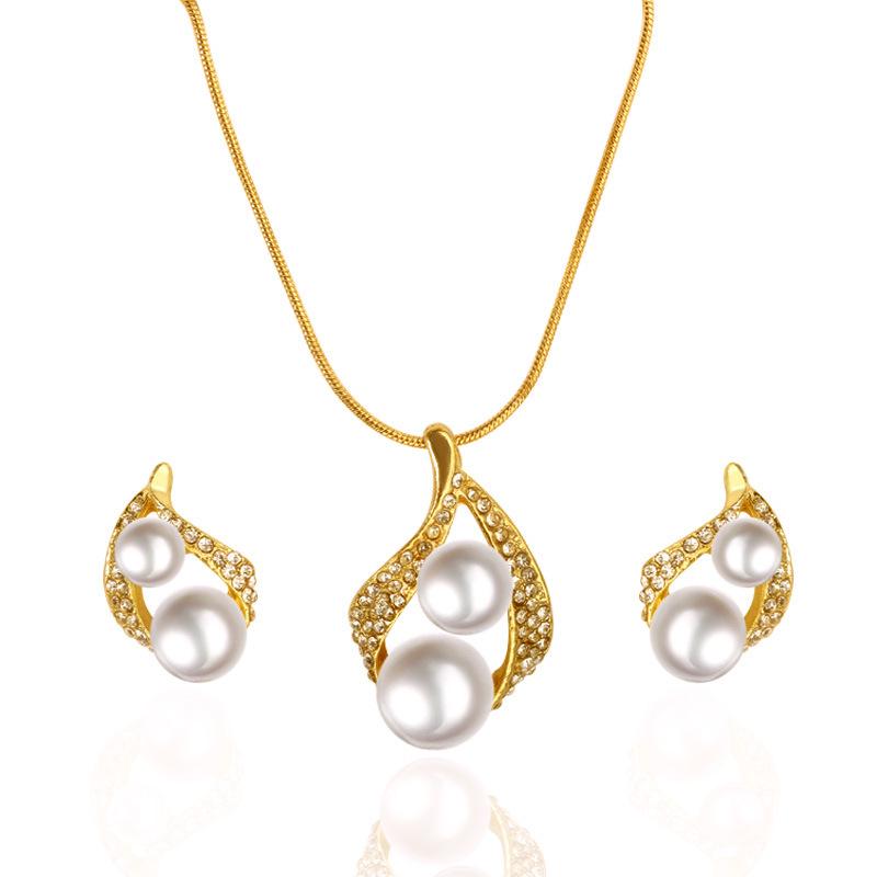 Diamond and Pearl Geometric Flower Jewelry Set - Necklace and Earrings for Women