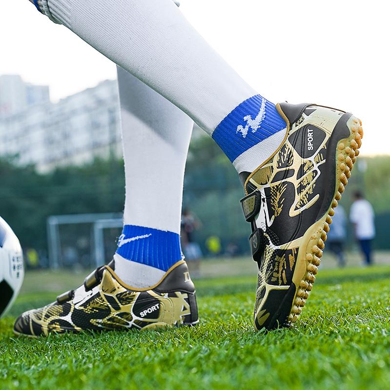 Rutschfeste Deodorant-, abriebfeste, verschleißfeste, kurze Nagel-Magic-Sticker-Fußballschuhe für Kinder