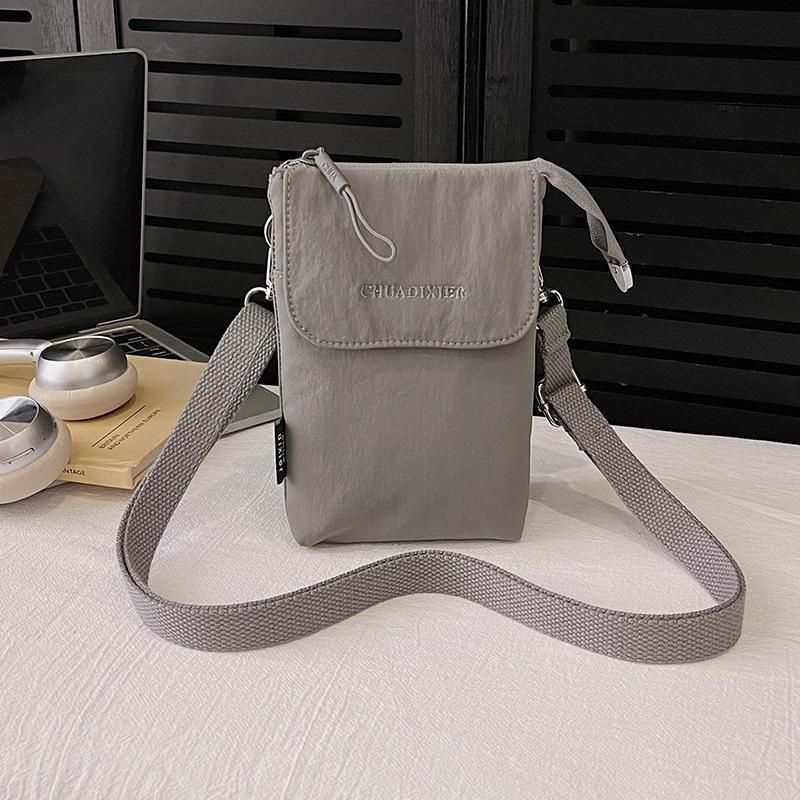 Eine Nischen-Design, Lässige und Hochwertige Tasche, Eine Modische Kleine Quadratische Tasche für Damen, und Eine Einzel-Schulter-Crossbody-Tasche