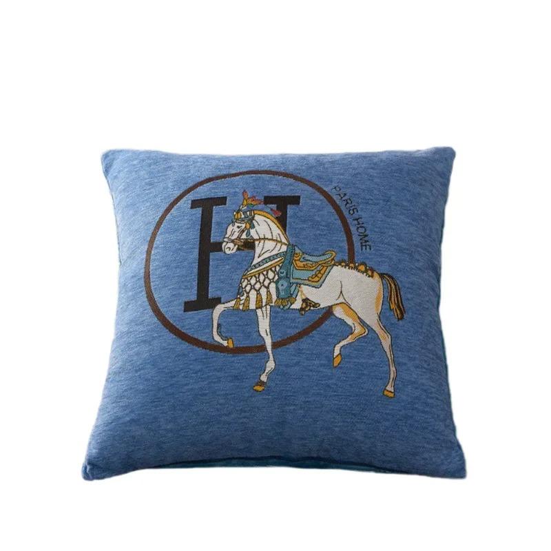 Husa perna decorativa din poliester 45x45cm Broderie cal luxoasă Stil modern Husa perna canapea Set perne decorative canapea 1 bucată