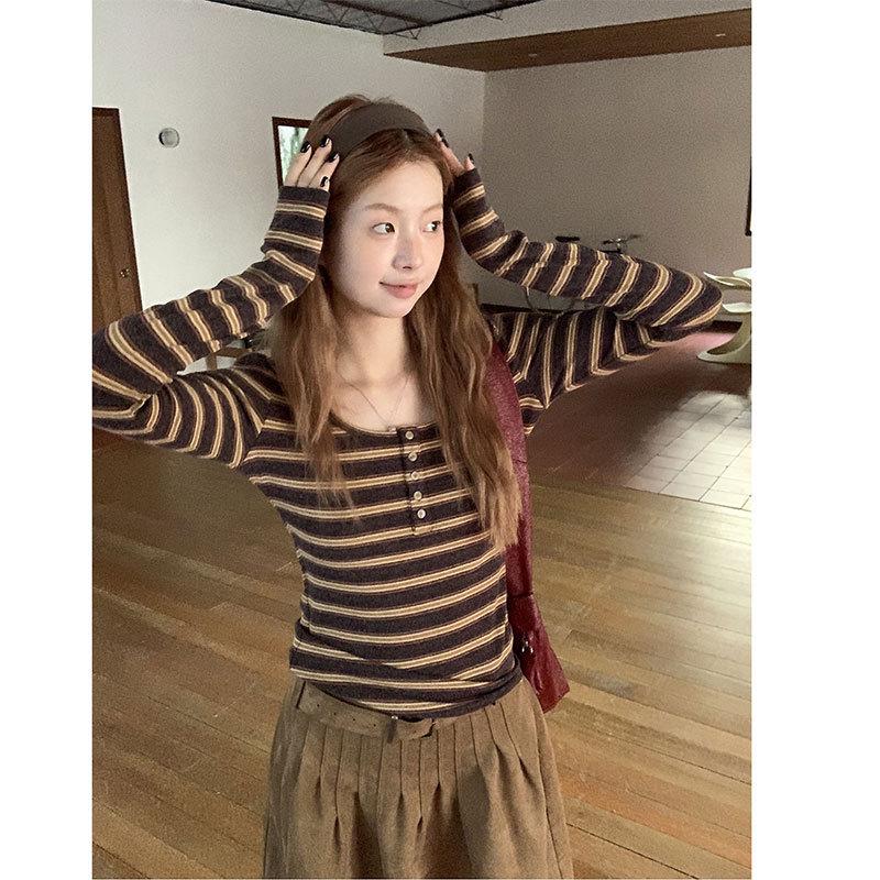 Women s Striped Knit Base Layer T-Shirt - Autumn/Winter 2026 Slim-Fit, Contrasting Buttons, Round Neck L