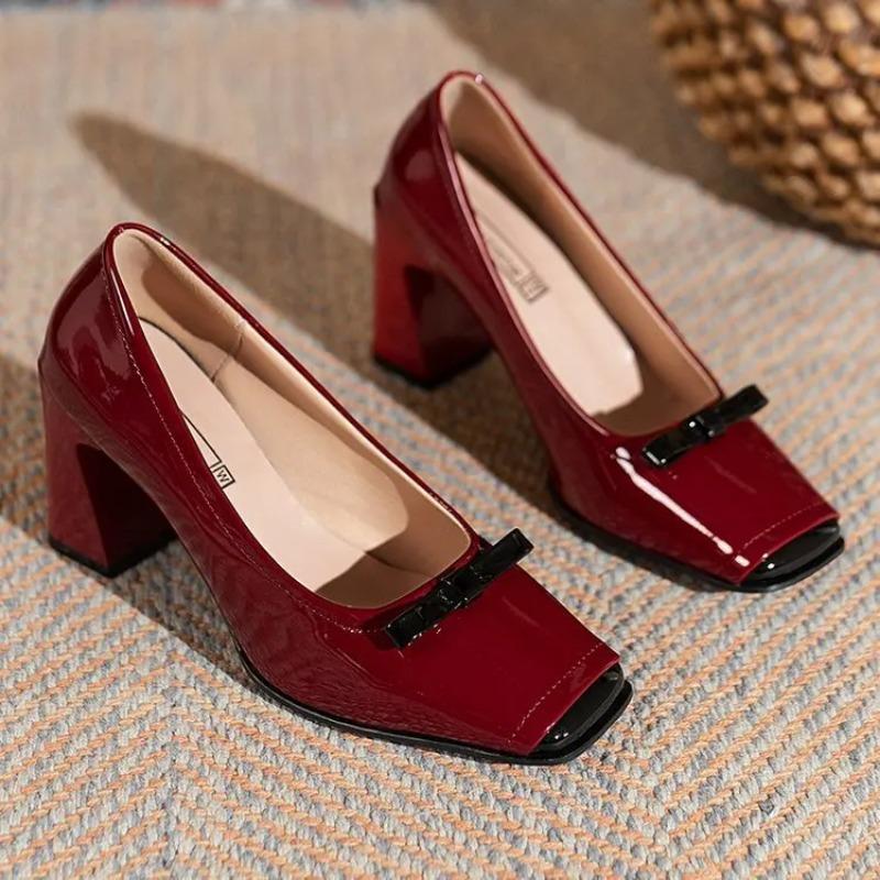 Mode 2025 Neue Mode Frühling Herbst Kleid Schuhe Klobiger Blockabsatz Quadratische Zehenpartie PU Leder Rot Mode Schleife Party Büro Damen Pumps