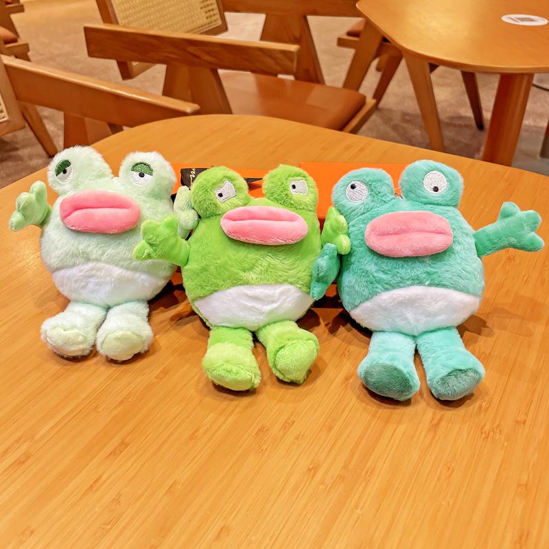 Plush Big Mouth Frog Cartoon Keychain: Cute Backpack Pendant for Students, Fun Couple Gift for Back To School