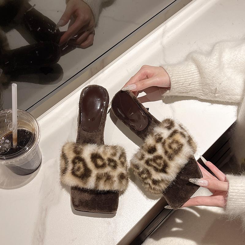 Mode 2025 Neu Herbst und Winter Damen Oberbekleidung Vielseitiger Kitten Heel Offene Zehen Quadratische Zehen Pantolette