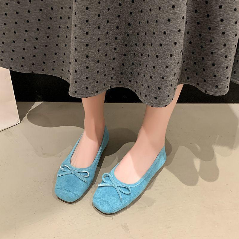 2025 spring and summer new French shallow mouth single shoes women's Korean version gentle soft sole Doudou shoes square head flat sole grandma shoe