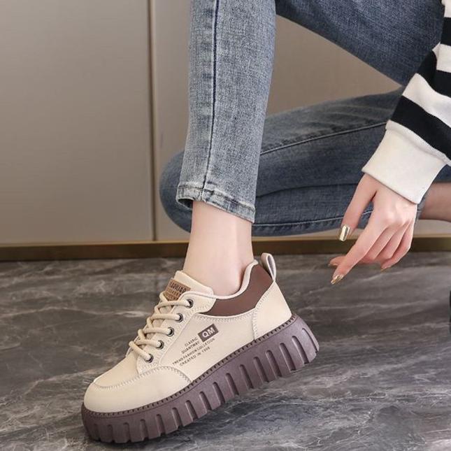 Weiße Schuhe Frühling/Sommer Neue Damen Casual Vielseitig Dicke Sohle Erhöhte Damenschuhe Studentenschuhe
