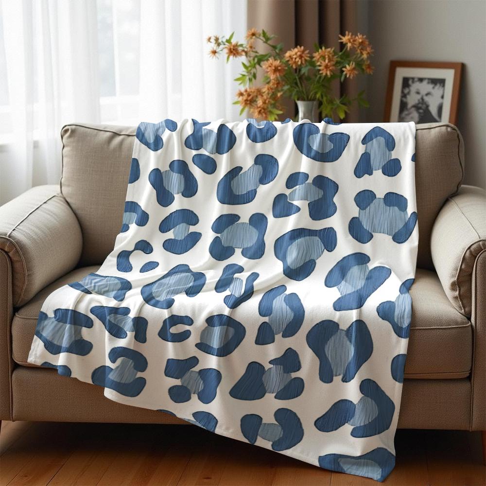 Hand Painted Blue Leopard Cartoon Anime Print Flannel Blanket Soft Warm Throw for Kids Bedroom Sofa Christmas Office Car