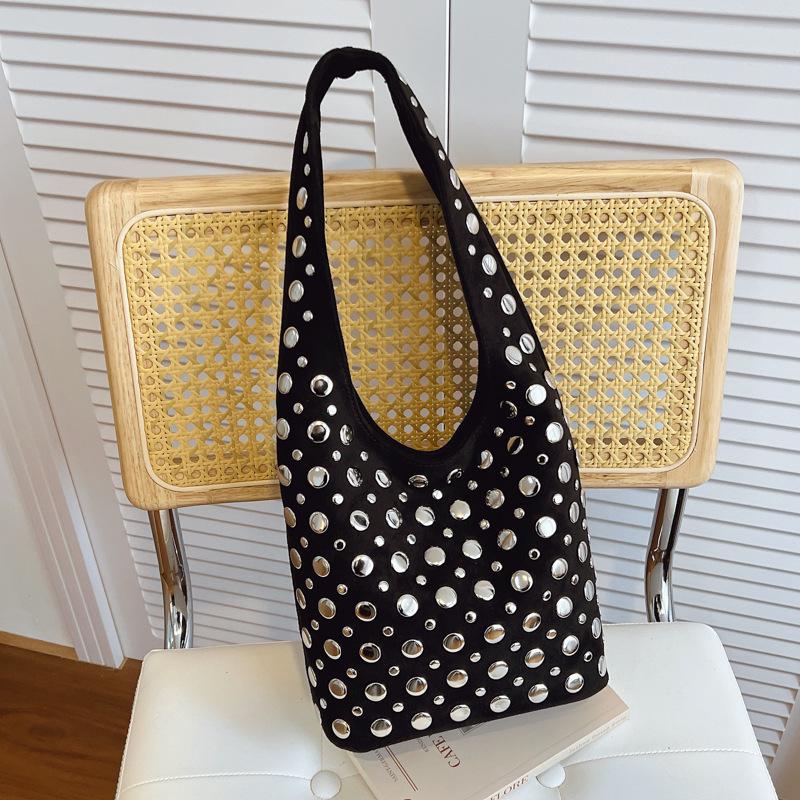 Women's Retro Punk Rivet-Studded Shoulder Bag - European/American Style