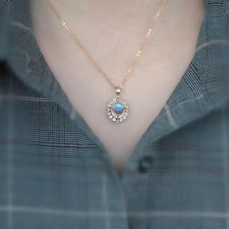 Radiant Colorful Moonlight Stone Necklace For Women  Inlaid Pink Blue Crystal Pendant New In Light Luxury Elegant Jewelry