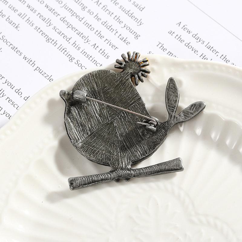 Cute Industrial Sense Bird Brooches Chic Lapel Pins For Women Girls Exquisite Vintage Animal Brooch Versatile Corsage Gifts