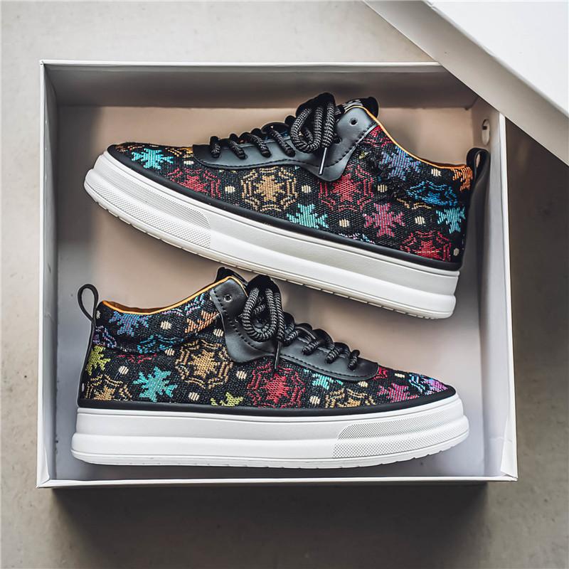 

Cloth embroidered board shoes men s 2025 new breathable casual shoes Korean version trendy shoes versatile men s shoes 44
