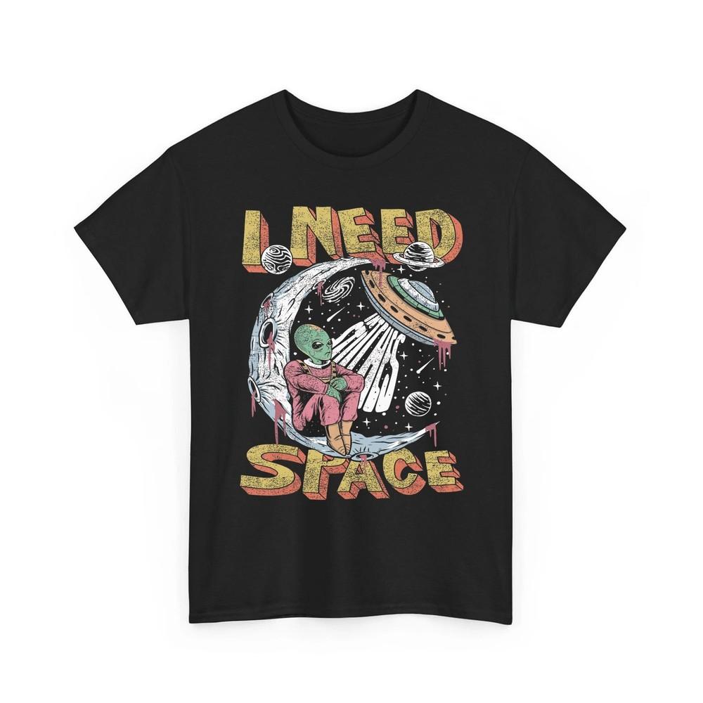

Funny Alien I Need Space Retro Graphic Tee Vintage Unisex TShirt Unisex T-Shirt M