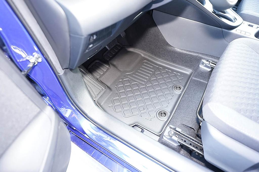 Aristar Guardliner Rubber Floor Mats + Tunnel Cover for Toyota Yaris IV HB 2020-, Yaris Cross 2021-, Mazda 2 Hybrid 2022- Black
