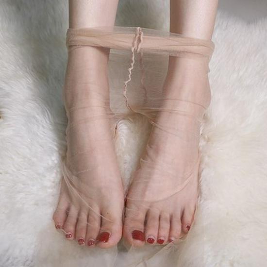 Ultra-Sheer Seamless Black Stockings: Sexy Core-Spun Pantyhose with Invisible One-Line Crotch for Women