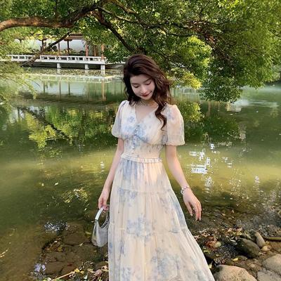 French Elegant Floral Dress Female Summer High Waist Skinny V-Neck Bubble Sleeve Sweet Salt Fairy Cake Dress