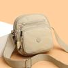 Borsa a tracolla da donna in nylon con tasche multiple