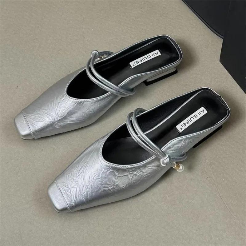 Fashion Women's Slippers and Ladies Sandals Low Heel Rubber Shoes New Collection On Promotion Korea Style Small Size Slides Eva Original