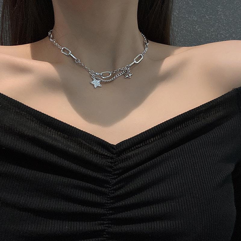 

Titanium steel necklace women s hip-hop accessories full of diamond stars collarbone chain new trendy cold wind pentagram