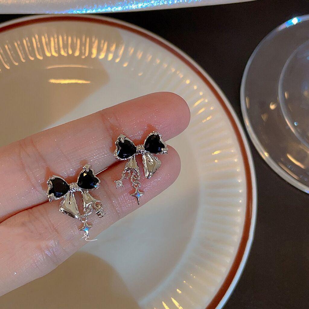 Obsidian Bow Stud Earrings: Chic & Elegant Women's Fashion Earrings with a High-End Touch