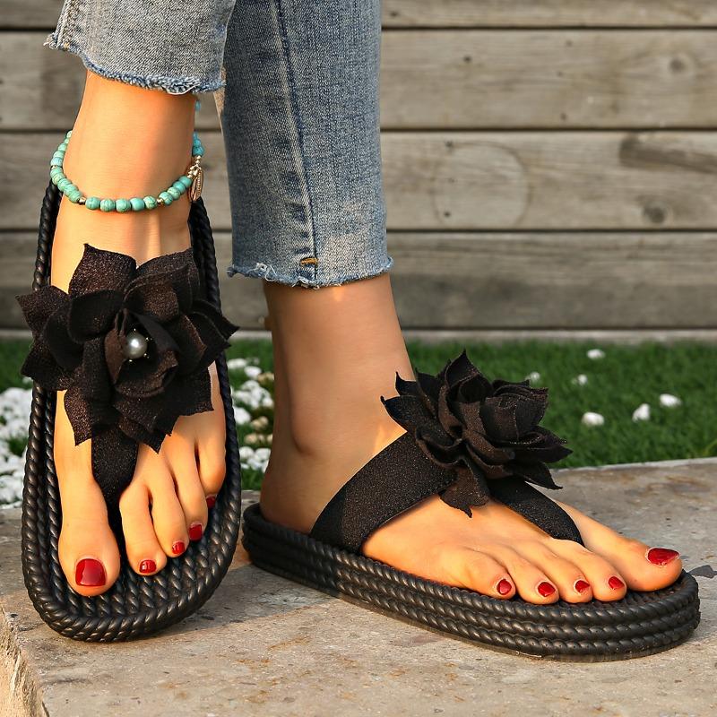 Fashion 2025 Summer Non-slip Comfortable/lightweight Women's Flat Slippers Fashion New Round Toe Elegant Open-toe Sexy Beach Slippers