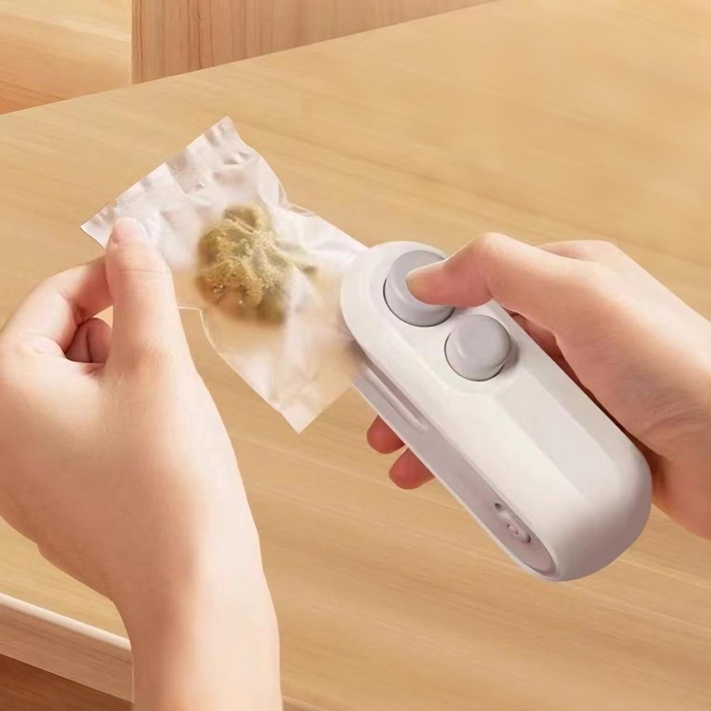 Portable Rechargeable 2-in-1 Sealer & Cutter, Food Bag Sealing Tool