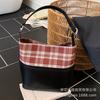 Large capacity bag women's 2025 new niche plaid super fire commuter women's bag premium shoulder bag bucket bag