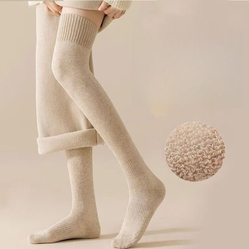 Over-the-knee socks for autumn and winter, lined with fleece, thickened, warm, and slimming.