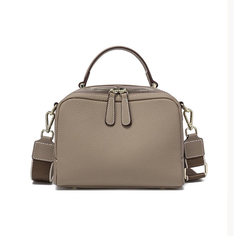 

2024 Осень/Зима Премиальная Женская Сумка Кроссбоди из Коровьей Кожи - Ручная Маленькая Квадратная Сумка на Плечо из Натуральной Кожи 23CM Length - 12CM Width - 18CM Height