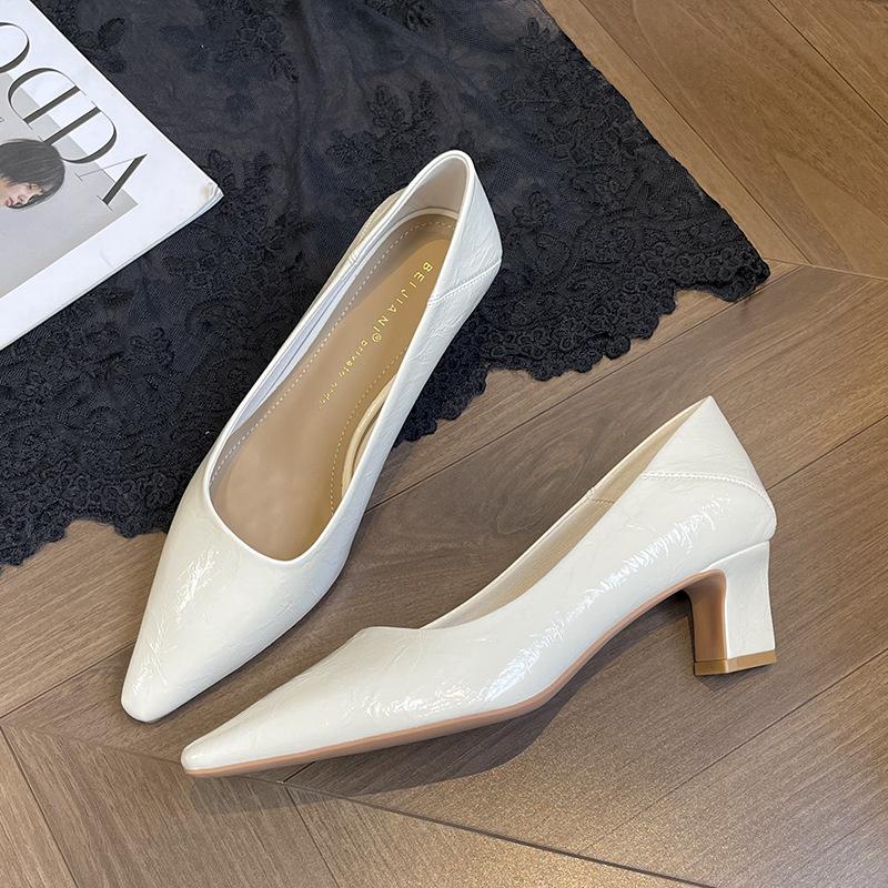 

Sheep pattern temperament small high heels women s square head thick heel single shoes professional work shoes can be stepped on 40