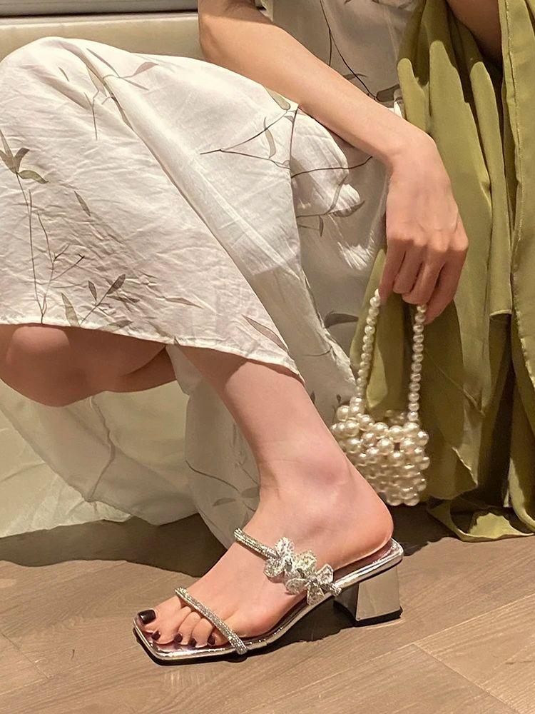 fashion Fashion Women Slippers Mules Shoes Thick Mid Heels Rhinestone Design Summer Outside Mules Shoes Slip On Sexy Silver White Pumps