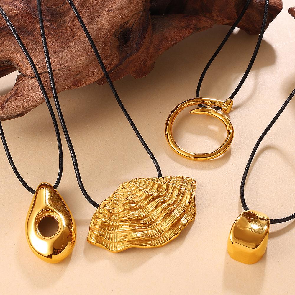 2025 Winter Fashion 18K Gold Stainless Steel Geometric Stackable Sweater Chain with Colorfast Black Rope for Women