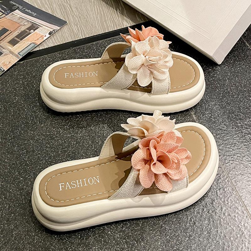 2025 summer new two-color flower platform slippers women's open-toe hollow one-word drag middle heel casual sandals